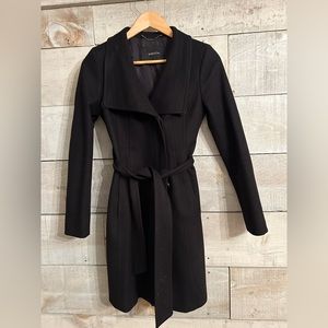 Aritzia Babaton XXS black coat